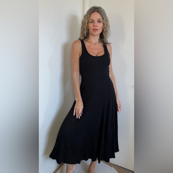 Marine Layer Lexi Rib Fit and Flare Midi Dress in Black - Picture 4 of 11